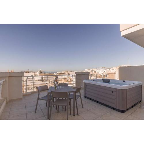 The Pinnacle Penthouse W Jacuzzi By Homely
