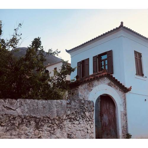 The Red Cliffs Villa