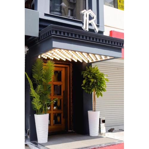 THE ROYALS HOTEL