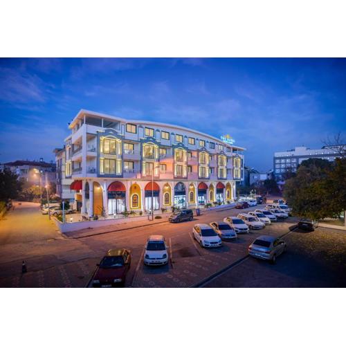 The Sansa Hotel & Spa