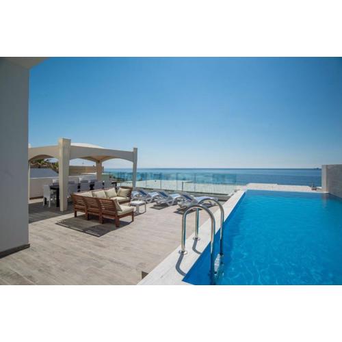 The Sea-Bank Villa Apartments