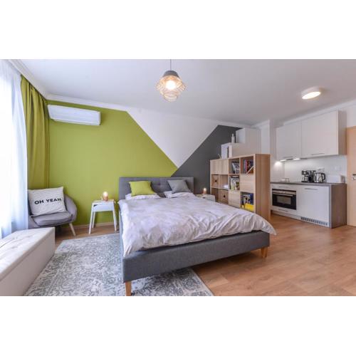The Spot - fully equipped, central, modern studio by Flat Mаnager
