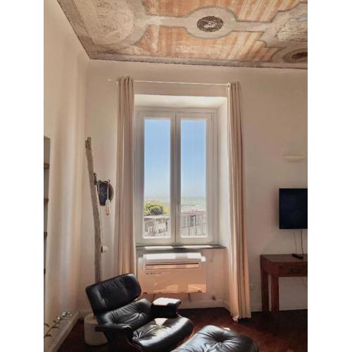 THE SUNSHINE LOFT