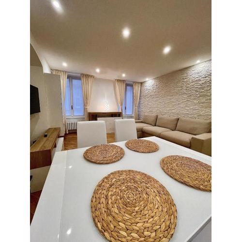 The Three Bs - Central House Bergamo