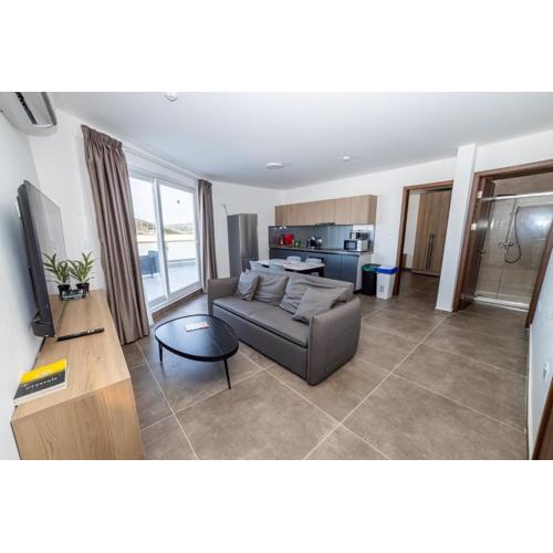 The Urban Oasis Chic 2-Bedroom Penthouse