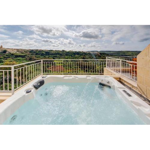 The Valley Collection - B26 - with Private hot tub