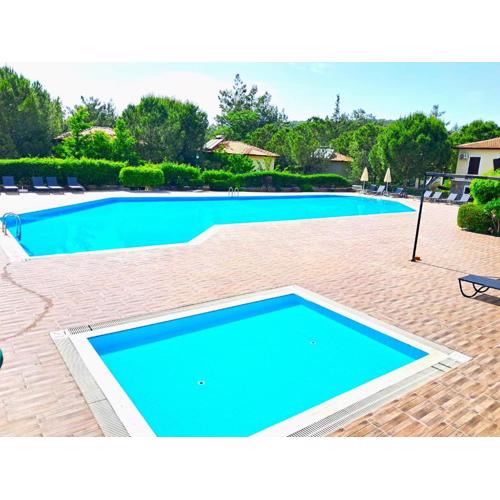 The Villages ,C2 Suite Apart , Havuz, Balkon, Peyzaj