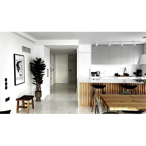 The White Marble - Spacious, 4BR, 2BA by BnC