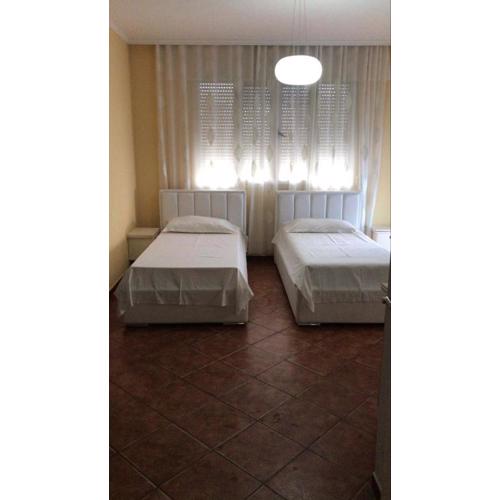 The White ROOM