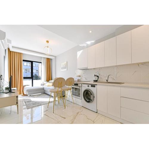 The Yacht Residence Stylish 1 bedroom Apartment, , Alanya Center, 250m to Beach