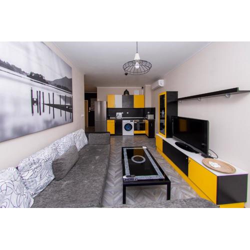 The yellow appartment