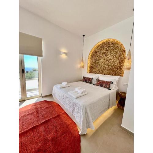 Thealos Santorini ( close to square)