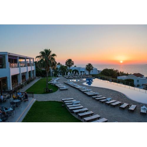 Theo Sunset Bay Hotel