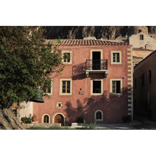 Theophano Art Hotel