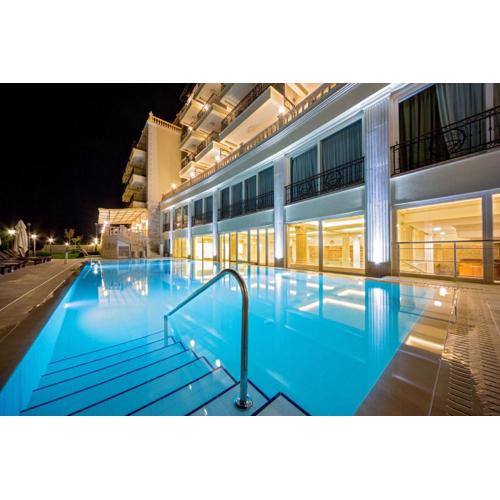 Therma Palace - Free Parking & Private Beach & All inclusive