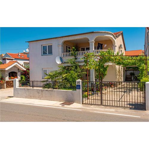 Three-Bedroom Apartment In Vodice
