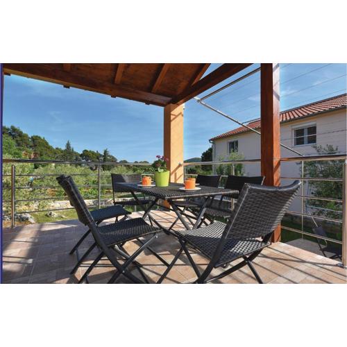 Three-Bedroom Holiday Home In Sibenik