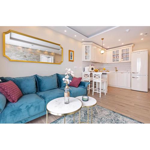 Three Musketeers Apartments