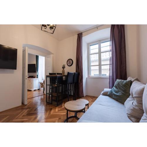 Throne of Dubrovnik Apartment 1