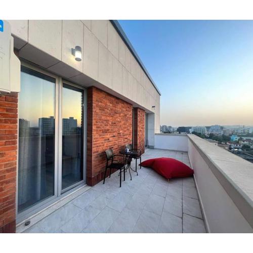 Thyamis Apartment