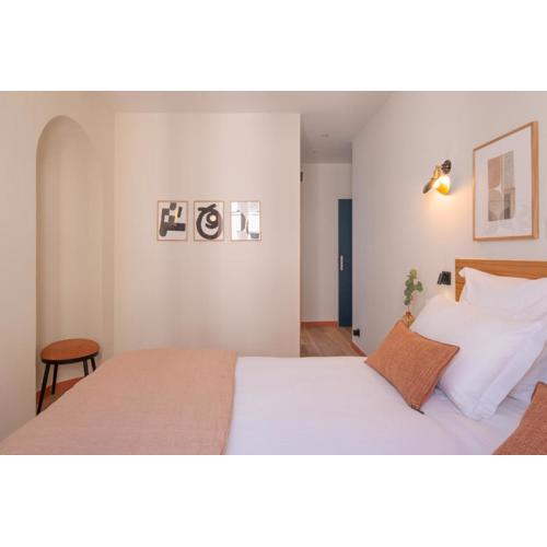 Tinah Paris, Aboukir