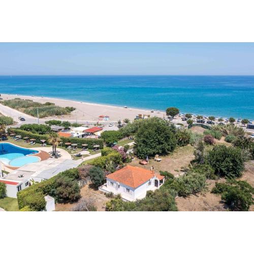 Tinas Dreams By The Sea