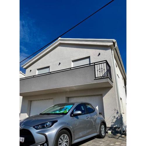 Tinel Apartment