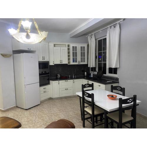 Tirana Apartment white