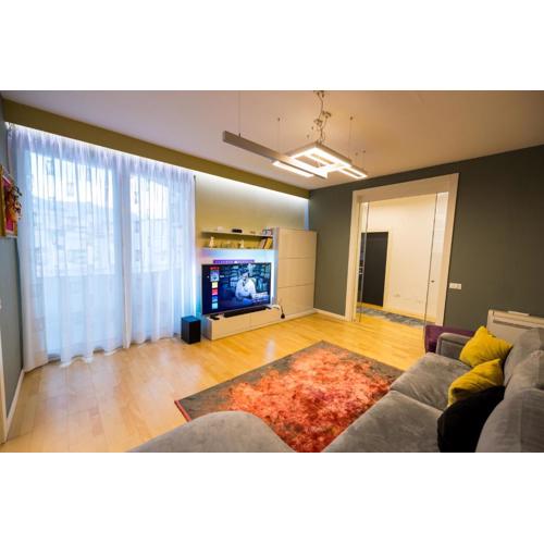 Tirana Center Luxury Landing