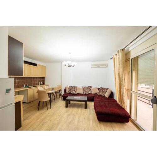 Tirent Apartment - Spacious 2-Bedroom Stay Near Liqeni i Thatë
