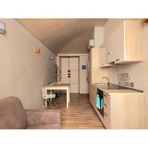 TO - HOLIDAY HOUSE