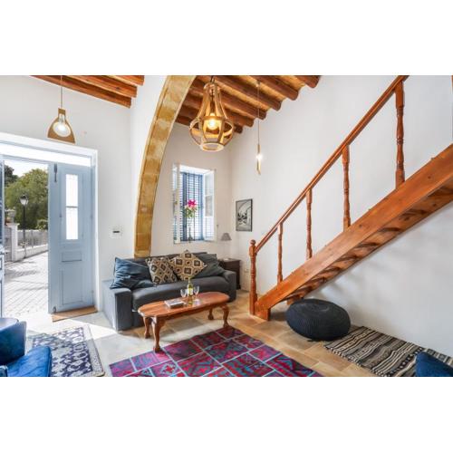 To Hani - Kamara Maisonette