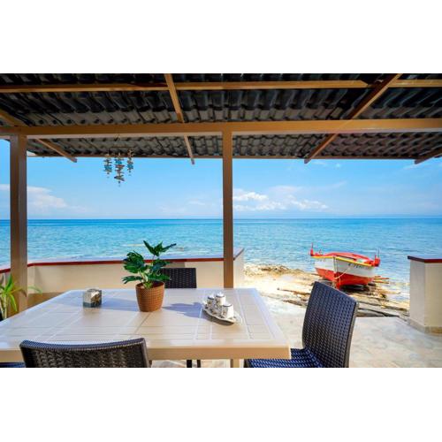 To Kyma - Seafront House