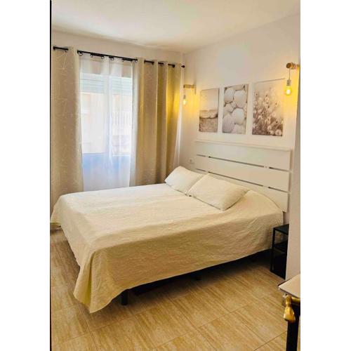 Tolle Wohnung mit 2 Schlafzimmern, Balkon und Pool