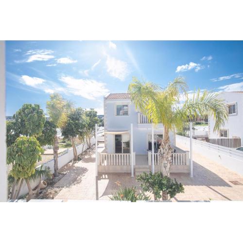 Tonia Seaview Villas