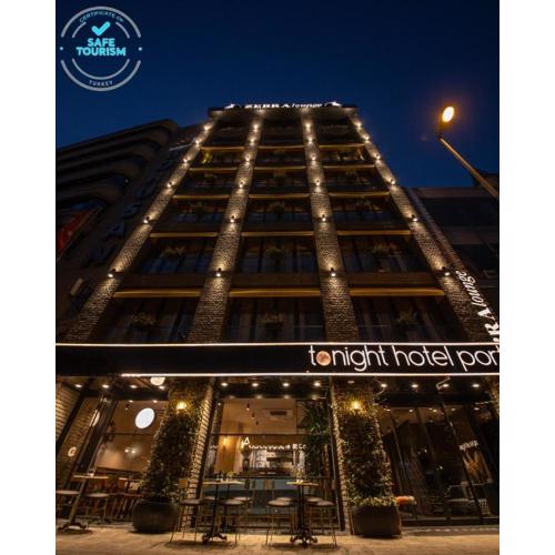 Tonight Hotel Port