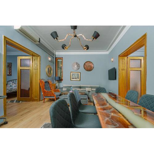 Top Center, 3BDR, Heart of the city, FREE Secured Parking