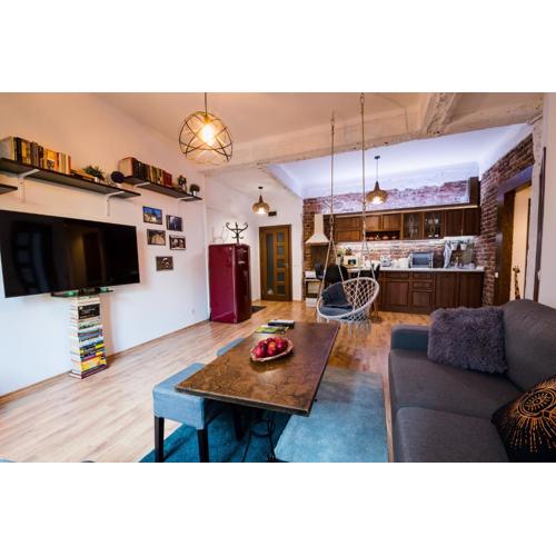 Top Center Relax, NDK & Vitosha str, FREE Secured parking