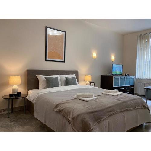 Top City 1BDR Apartment for 4 Guest 2 minutes from Vitosha Bulevard