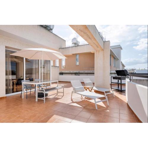 Top Floor Apartment City Center