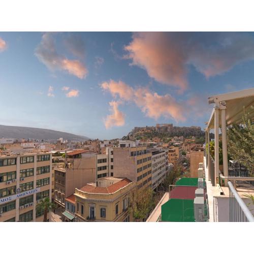 Top-Floor Athens Studio with Stunning Views of the Parthenon