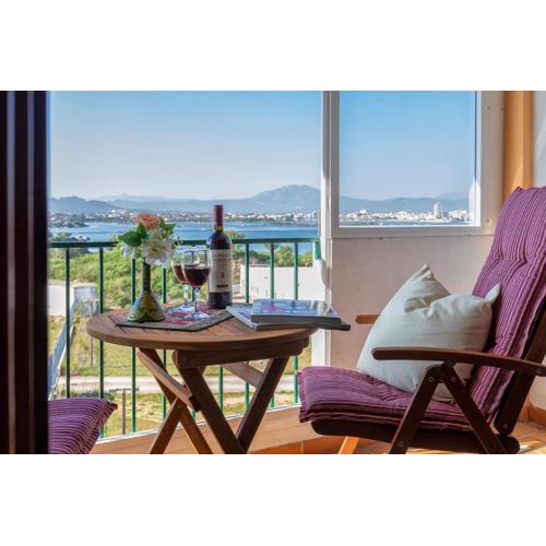 Top floor gulf view apartment