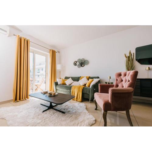 Top Location Garden View Lux 2Bdr Apartment By the Sea