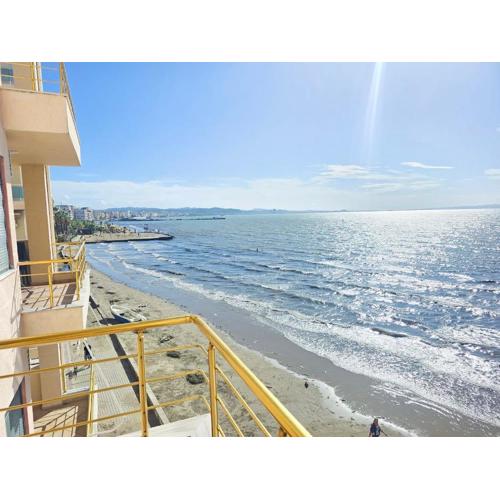 Top sea view apartment