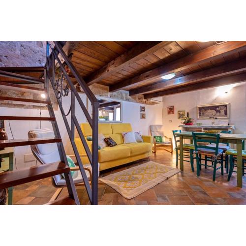 Topaz attic in Old Town by sea