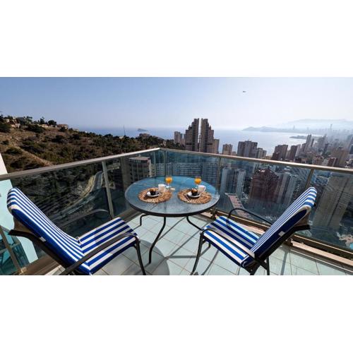 TORRE LUGANO sea view apartment