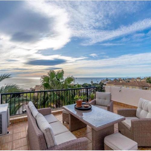 Torre y Mar penthouse with seaviews