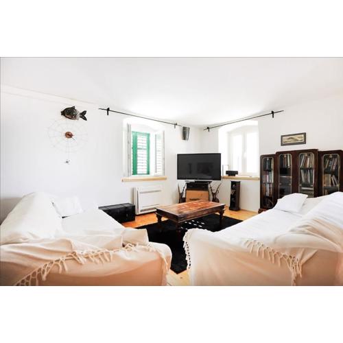 Torriano Holiday House