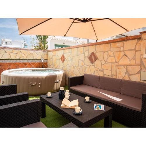 Town Center House With Jacuzzi