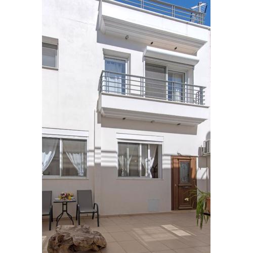 Townhouse in the Historical Centrer of Athens